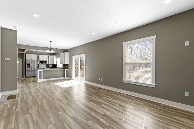 Building Photo - 1701 Barth Ave