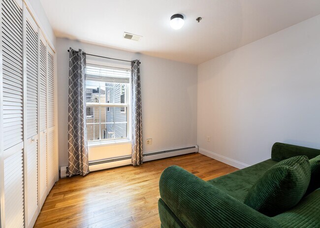 Building Photo - 234 70th St