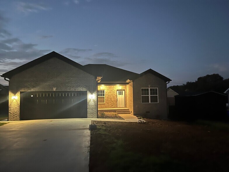 Building Photo - 334 Collett Rd