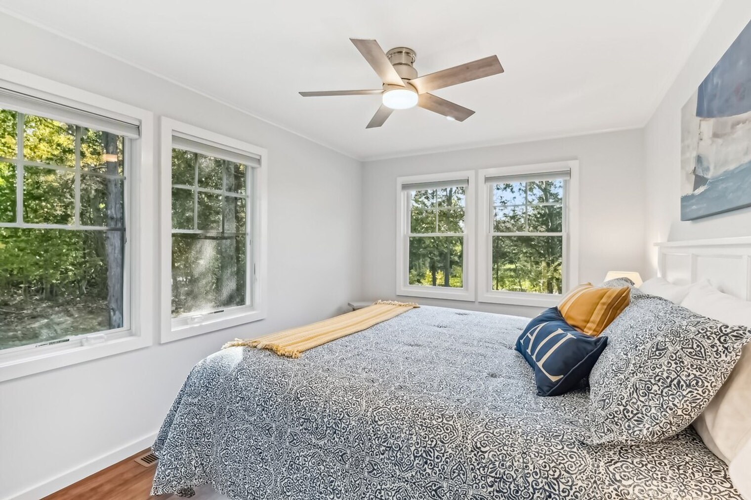 Building Photo - 605 Circle Dr