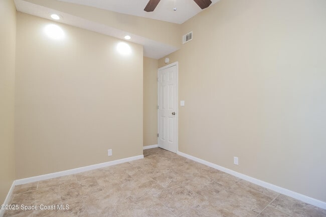 Building Photo - 4525 Sugartown St
