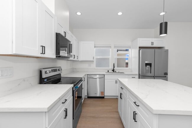 Building Photo - 6413 Richard St