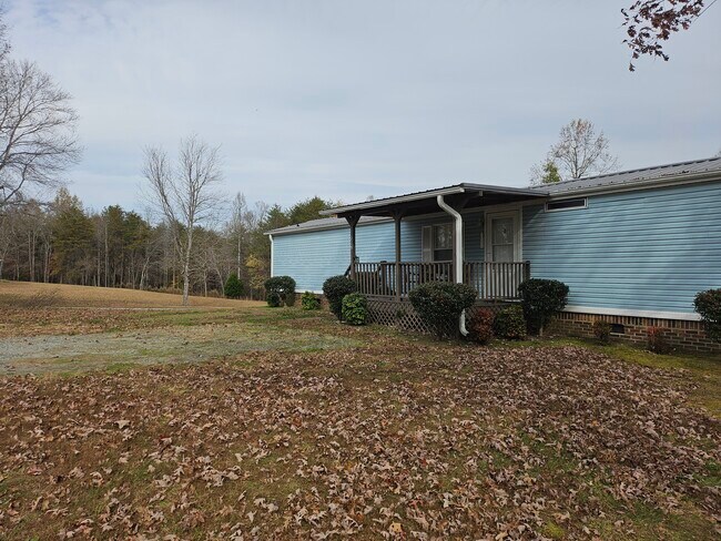 Building Photo - 279 Tricycle Hill Ln