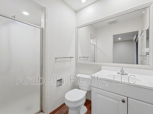 Building Photo - 8607 Norwich Dr