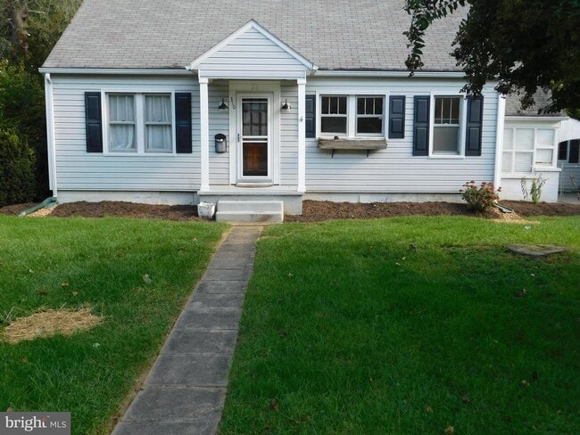 Primary Photo - 310 Walnut St