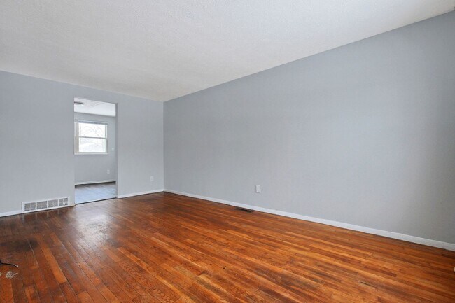 Building Photo - 3751-3753 Briggs Rd