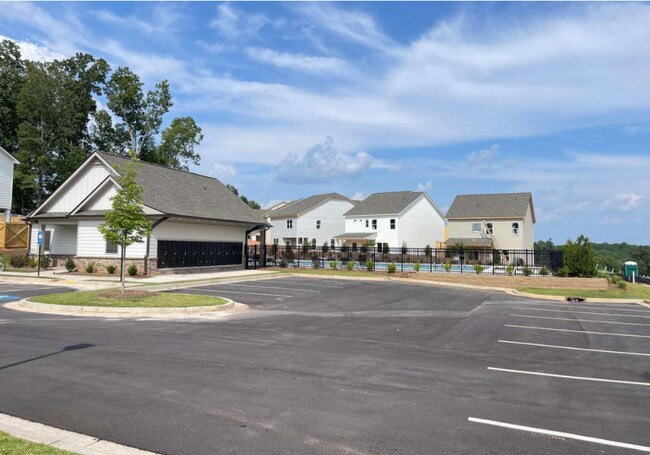 Building Photo - 5136 Fox Den Rd