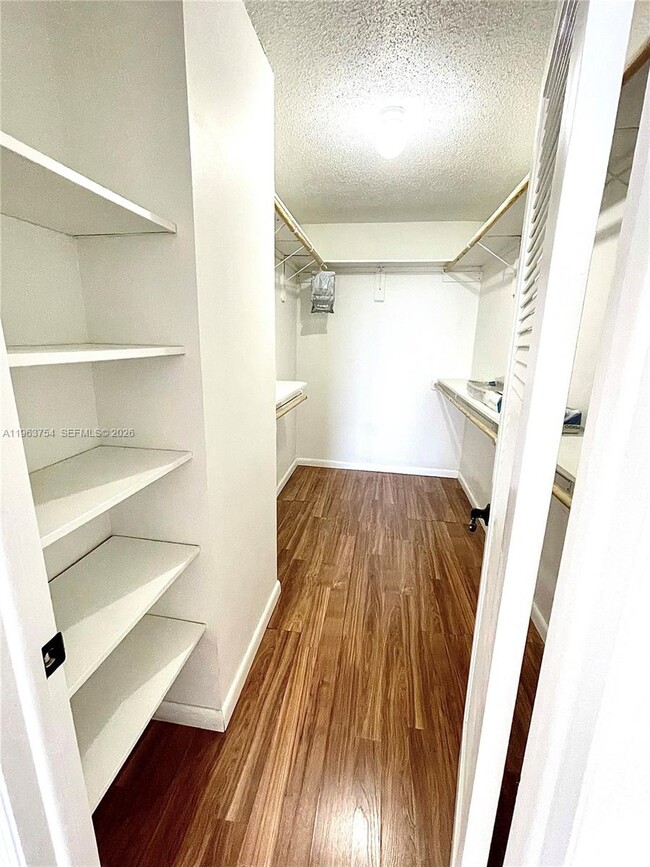 Building Photo - 1501 S Ocean Dr