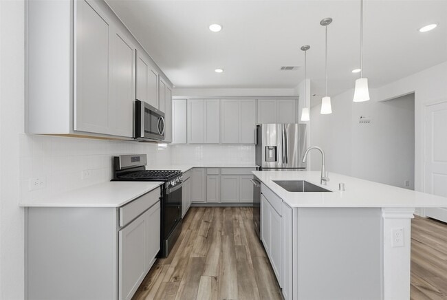 Building Photo - 14383 Cedar Shadow Dr