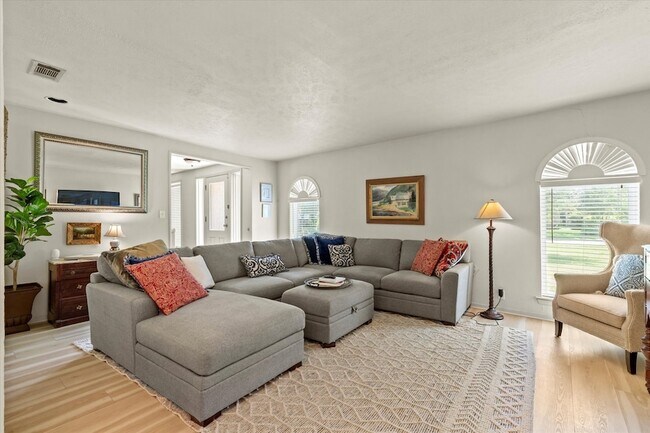 Building Photo - 2906 Whitemarsh Cir