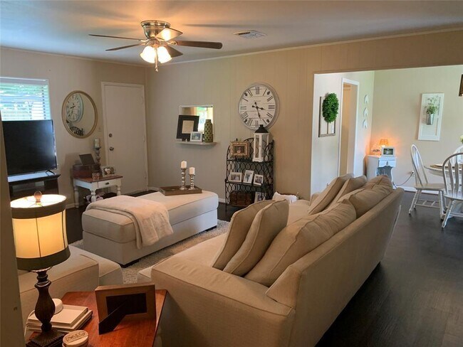 Building Photo - 204 Skyview Terrace