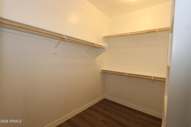 Building Photo - 852 E Rawhide Ct