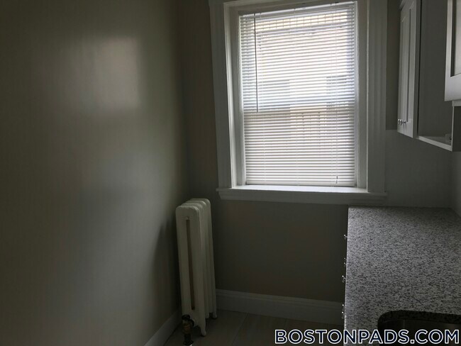 Building Photo - 49 Worthington St