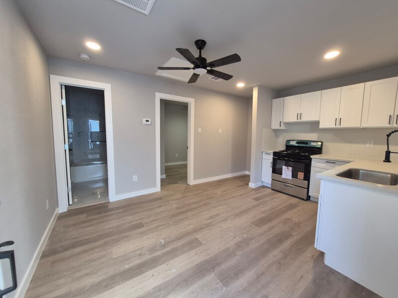 Building Photo - 3268 Holman St