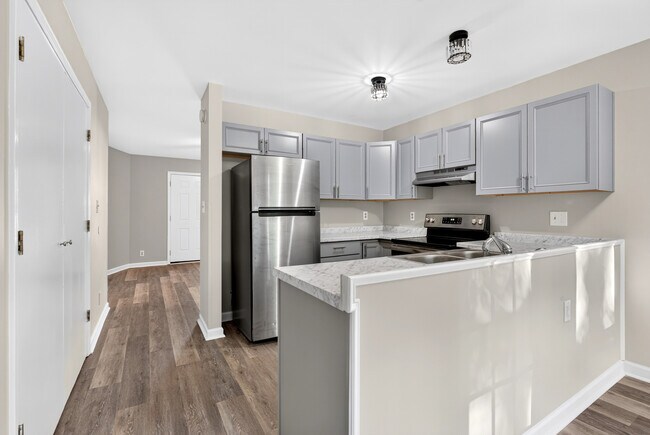 Building Photo - 837 Princeton Cir