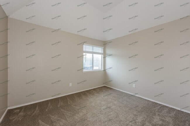 Building Photo - 2411 Weatherby Dr