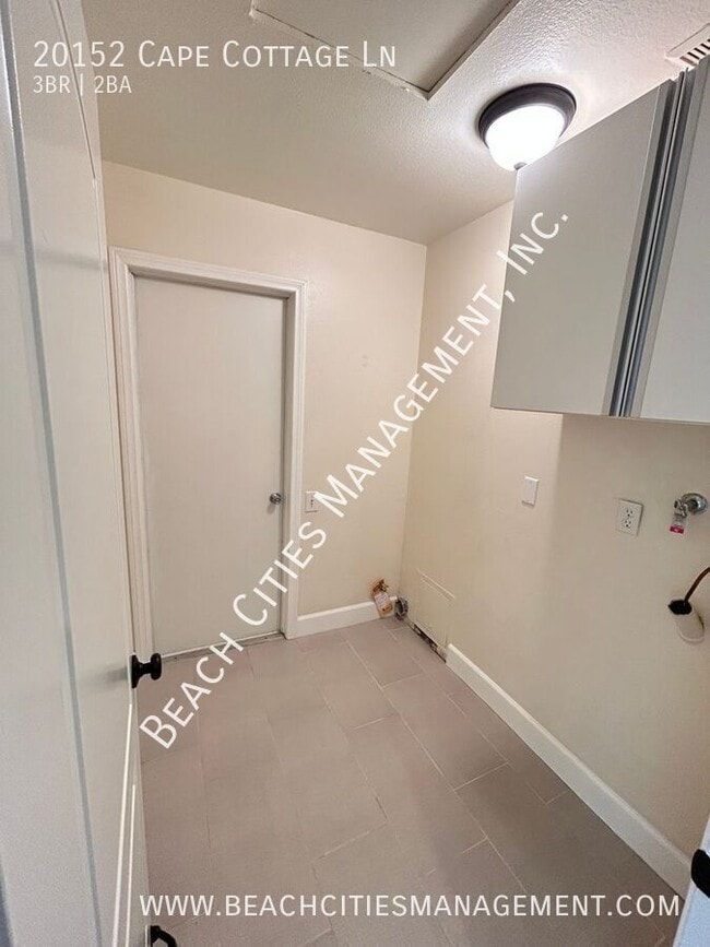 Building Photo - 20152 Cape Cottage Ln