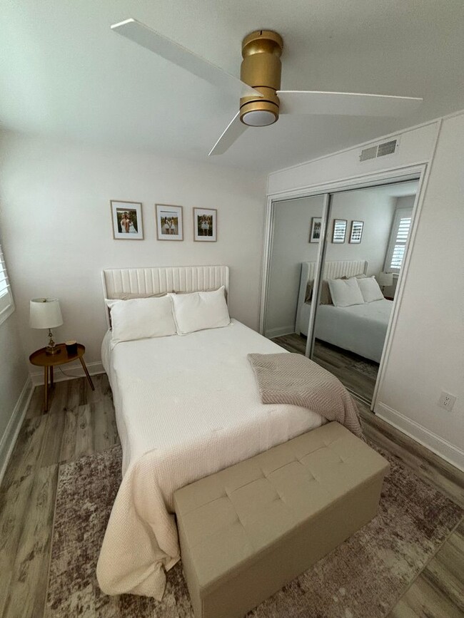 Building Photo - Spacious 3BR/2BA Condo Near UTK – Updated,...