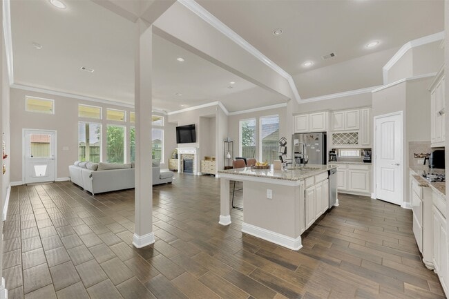 Building Photo - 24119 Kingdom Isle Ln