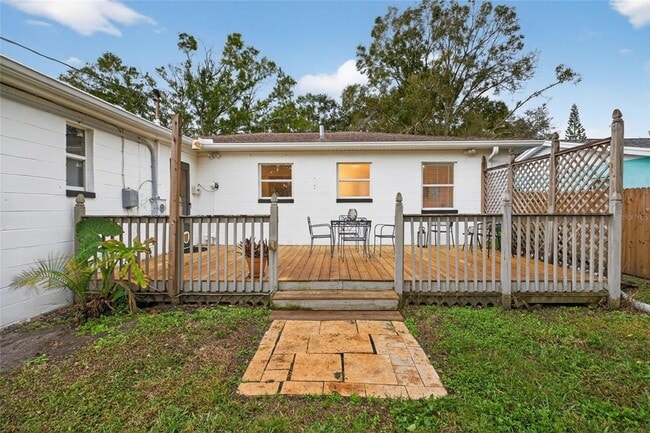 Building Photo - 5617 19th Ave S