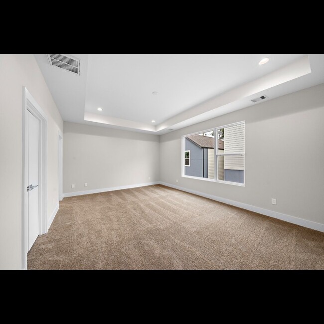 Building Photo - 3 Bed 2.5 Bath New Construction Available ...