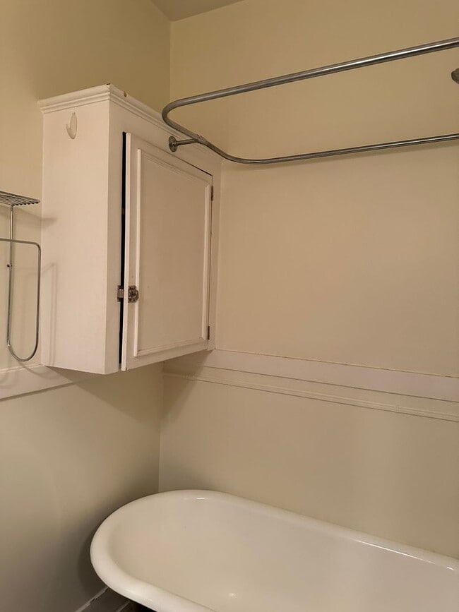 Building Photo - City of Portland Condo Studio, Great Location!