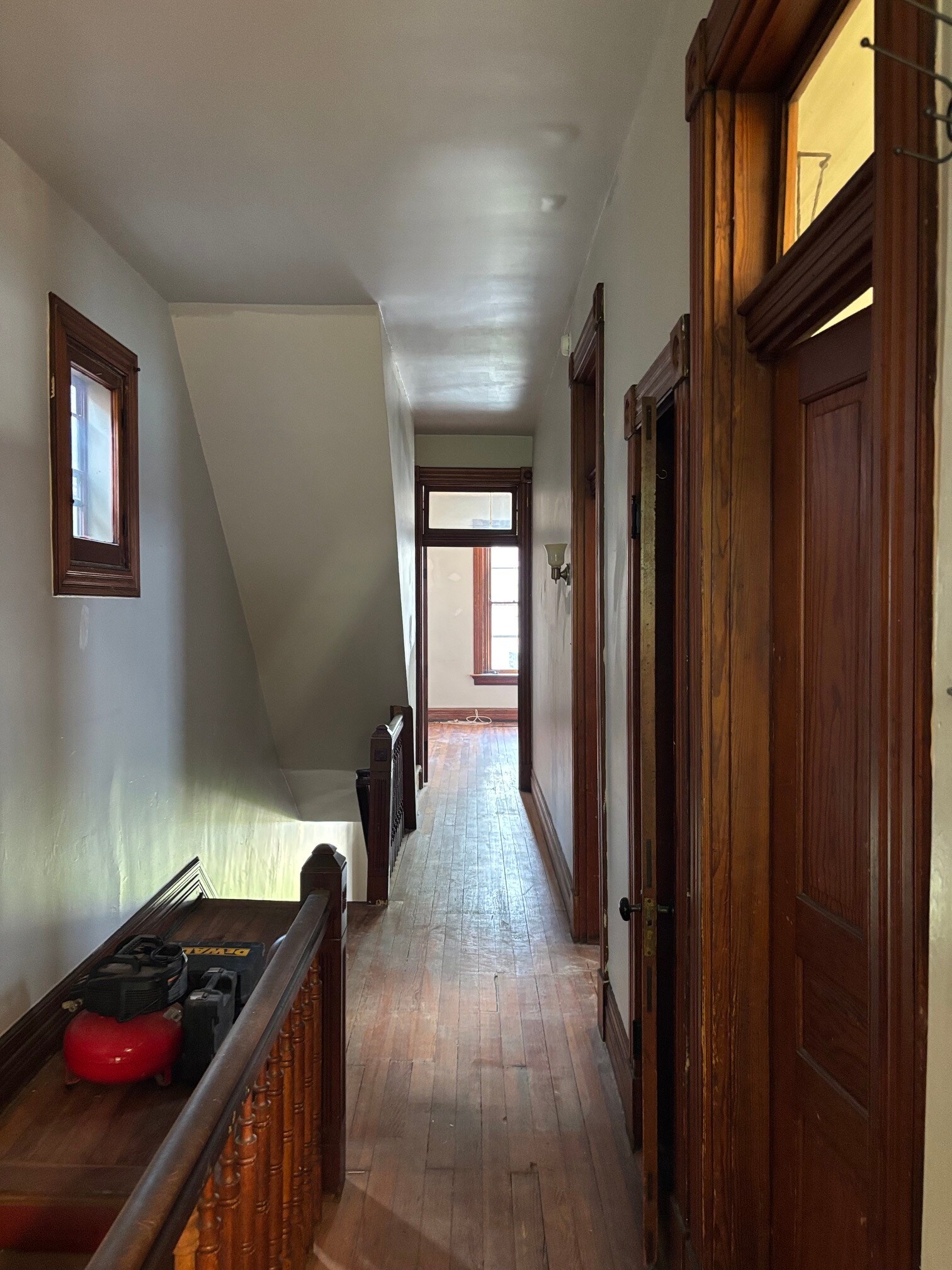 Building Photo - 1423 Pullan Ave
