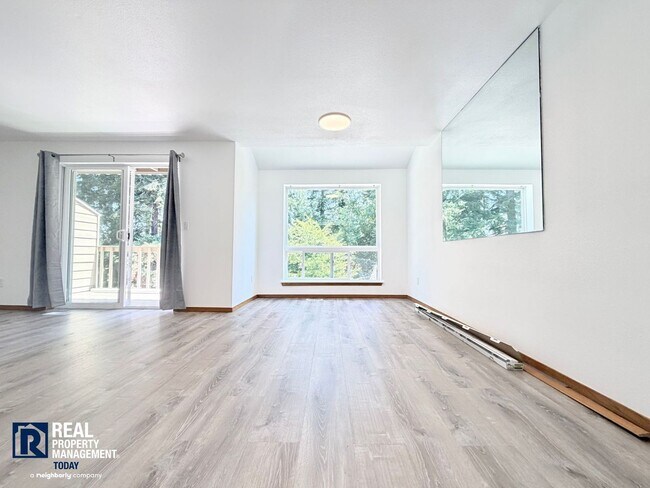 Building Photo - Swanson - 1317 (ADV only)