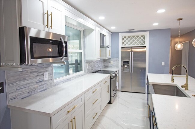 Building Photo - 6802 NW 78th St