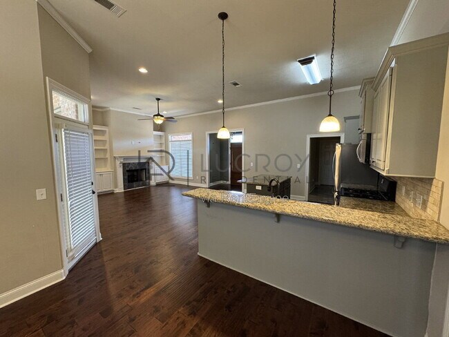 Building Photo - 120 Marion Dr