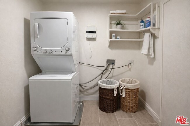 Building Photo - 522 Westminster Ave