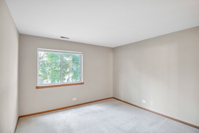 Building Photo - 737 Candleridge Ct