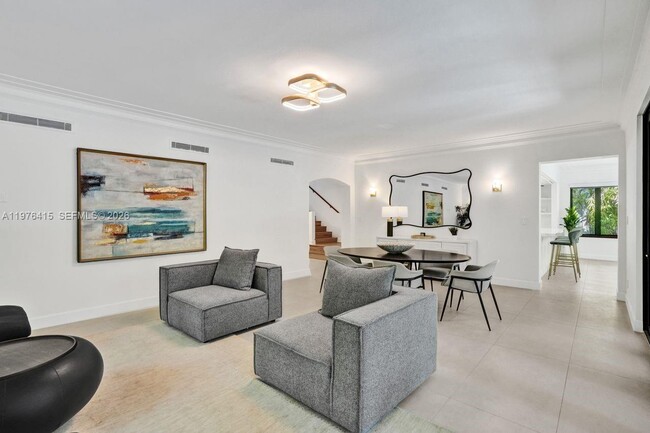 Building Photo - 5735 N Bay Rd