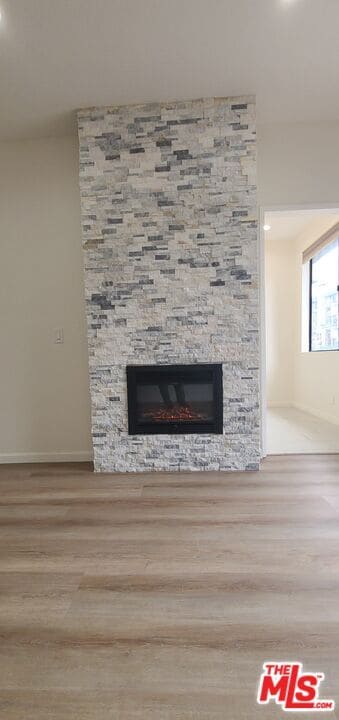 Building Photo - 1557 S Beverly Glen Blvd