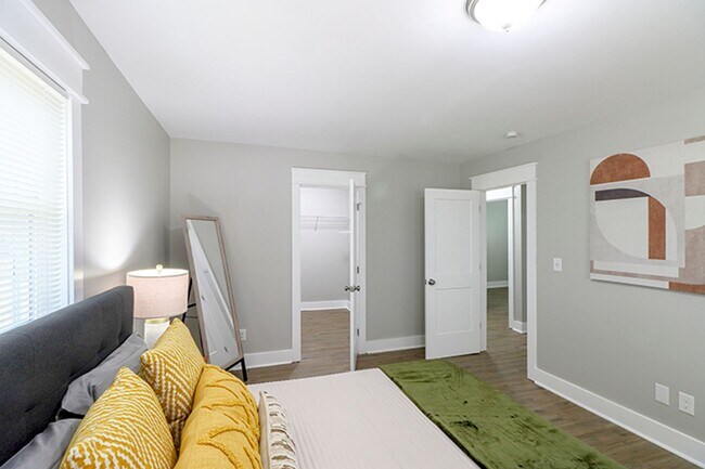 Building Photo - 3 bedroom, 2 bathroom home available in La Grange; Oldham County School District!