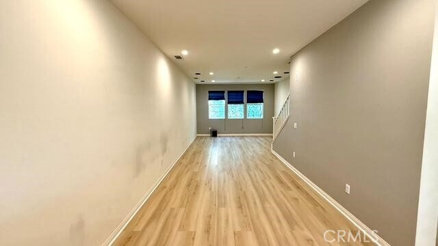 Building Photo - 904 N Primrose Ln
