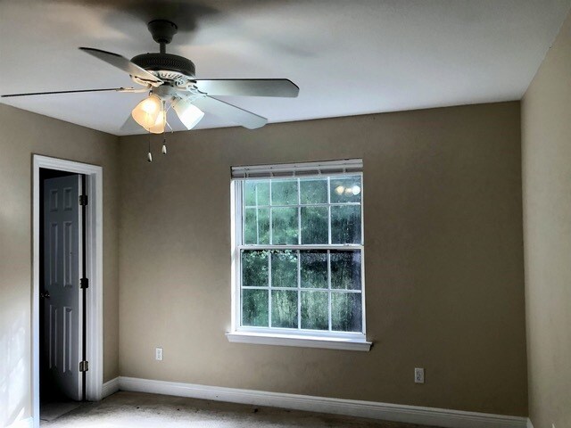 Building Photo - 3261 Sawtooth Dr