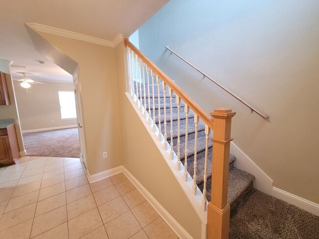 Building Photo - 803 Majestic Dr