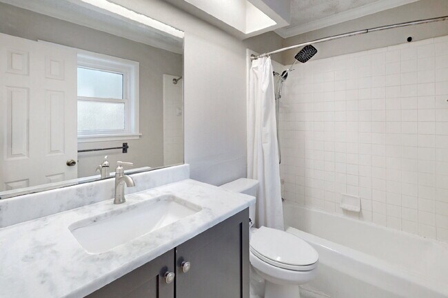 Building Photo - 1407 Skrivanek Ct