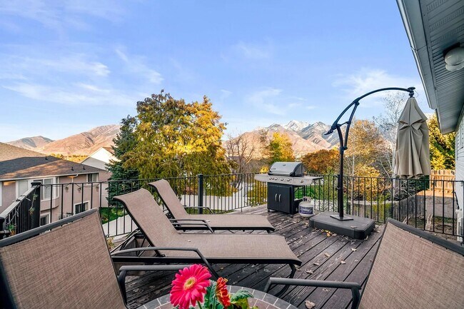 Building Photo - Beautiful 4 Bedroom Home in Sandy!