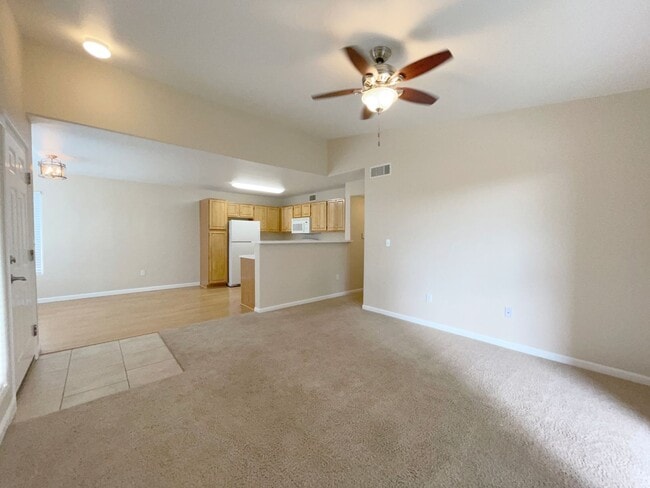 Building Photo - 3 bedroom condo in Broomfield! Master bedr...