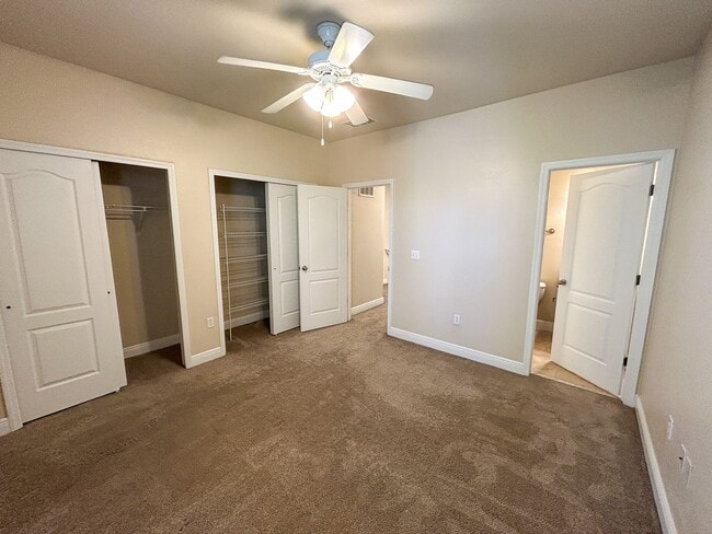 Building Photo - Chase Hollow #64