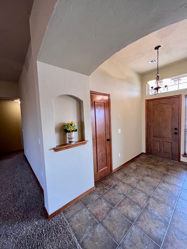 Building Photo - Beautiful home in Heatherwood addition in Moore!