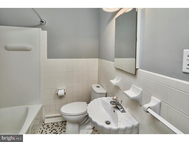 Building Photo - 506 Foulkstone Rd