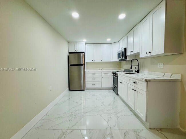 Building Photo - 7943 NW 6th Ave