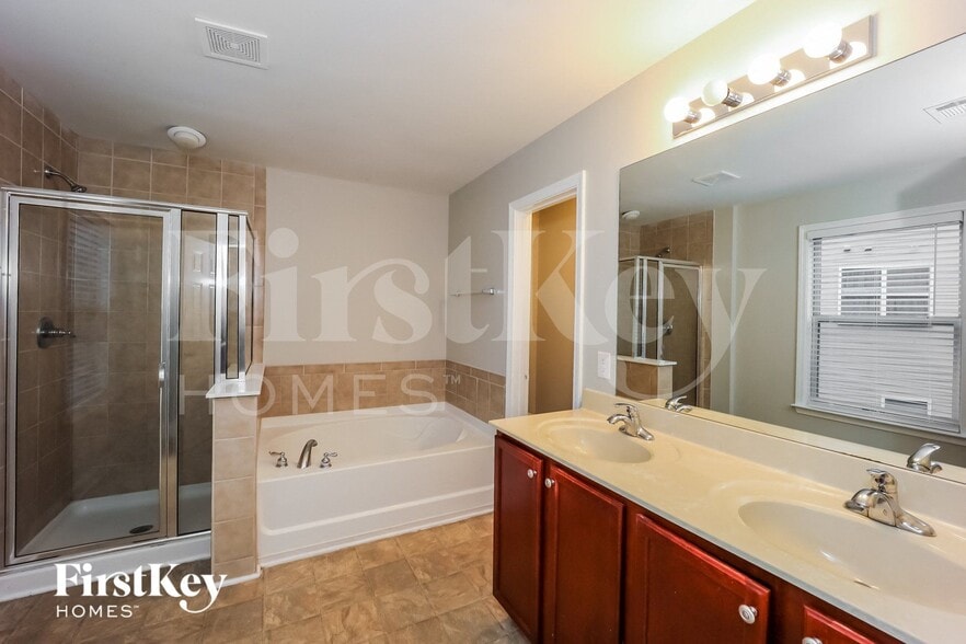 Building Photo - 100 Algerine Ct