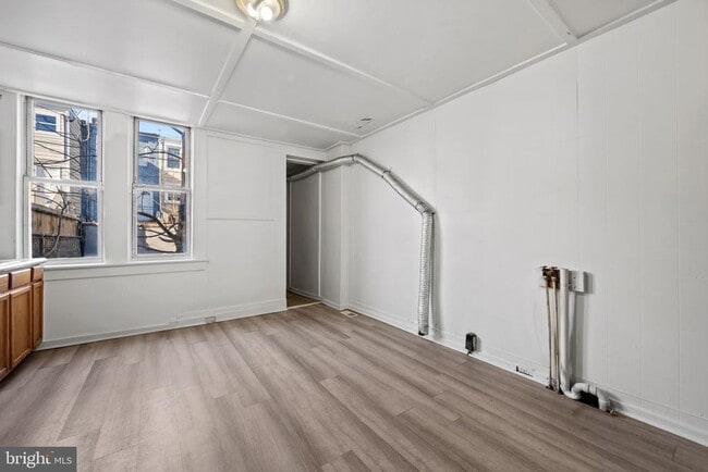 Building Photo - 220 N Luzerne Ave