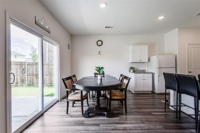 Building Photo - 2115 Revere Dr