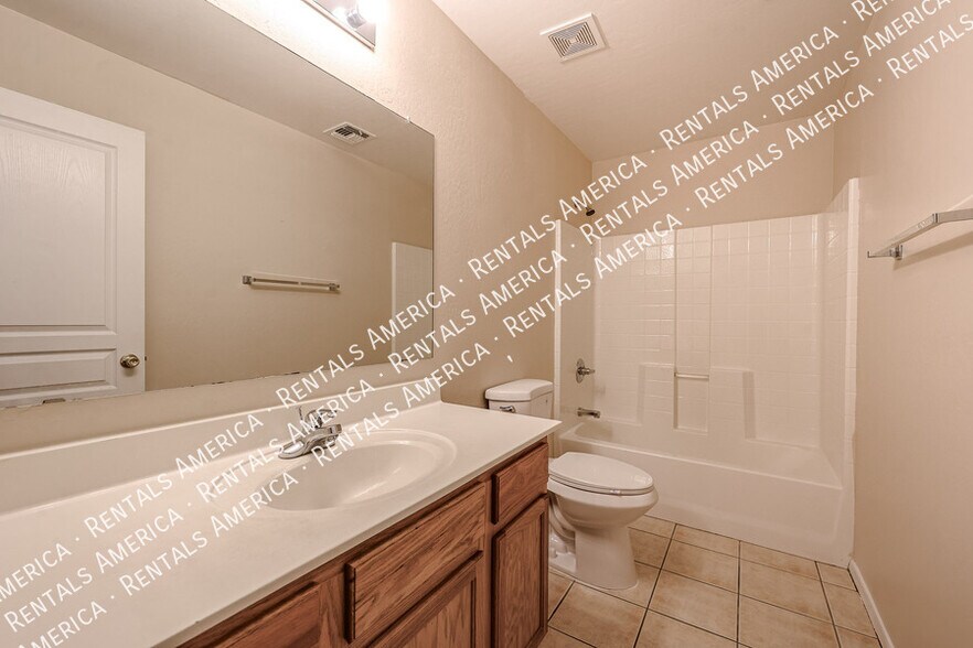 Building Photo - 138 N 153rd Ave