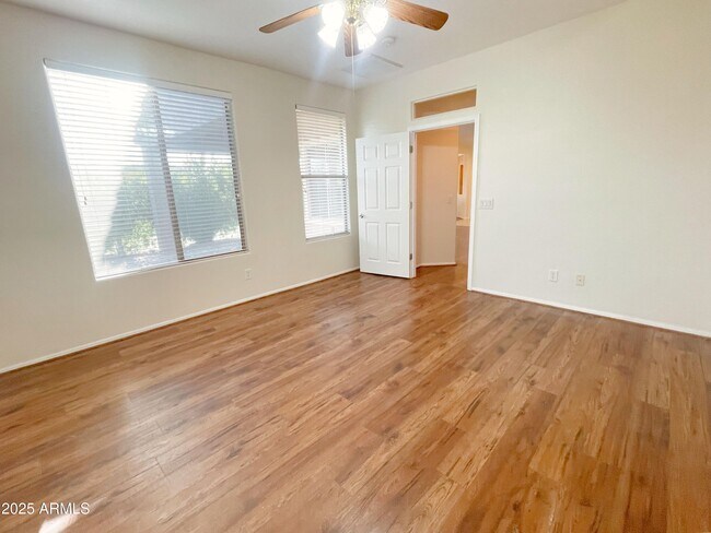 Building Photo - 4015 E Sourwood Dr